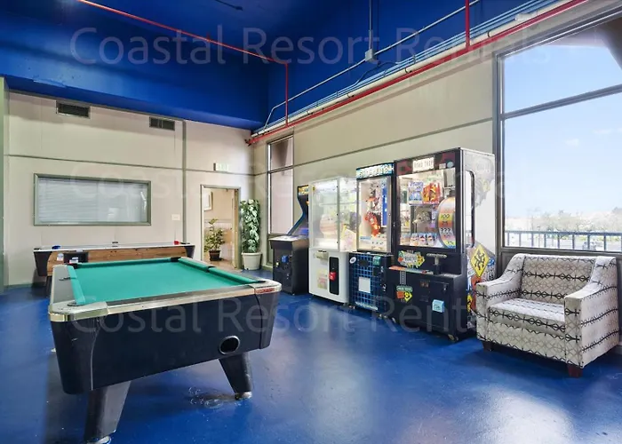 Spectacular Side Ocean Views From Spacious 2 Bedroom Capri With Indoor Pool! Holiday home