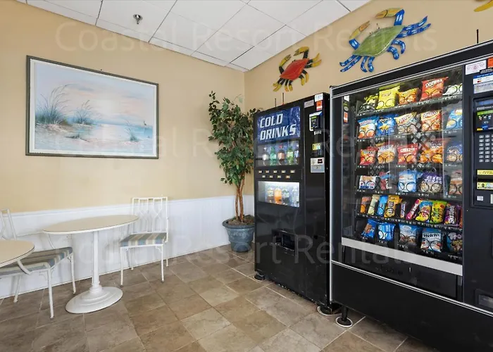 Spectacular Side Ocean Views From Spacious 2 Bedroom Capri With Indoor Pool! *