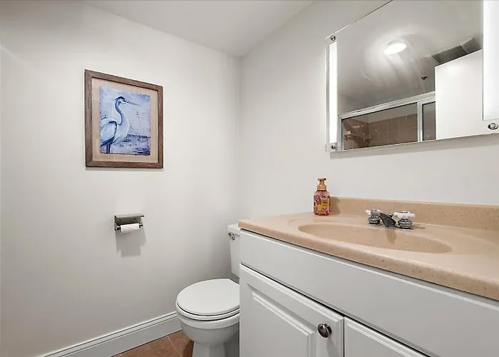 Spectacular Side Ocean Views From Spacious 2 Bedroom Capri With Indoor Pool! *