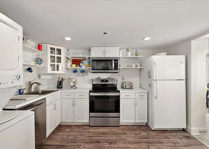 Holiday home Spectacular Side Ocean Views From Spacious 2 Bedroom Capri With Indoor Pool! Ocean City
