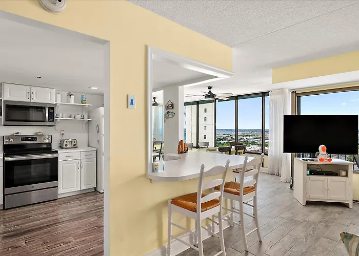 Holiday home Spectacular Side Ocean Views From Spacious 2 Bedroom Capri With Indoor Pool!