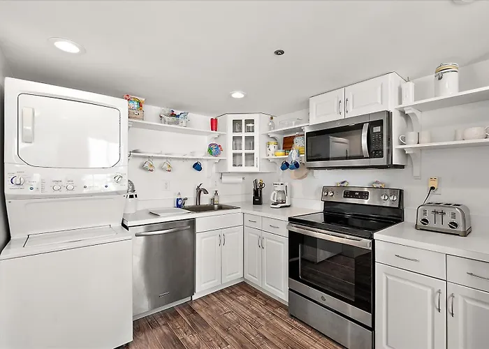 Holiday home Spectacular Side Ocean Views From Spacious 2 Bedroom Capri With Indoor Pool! *