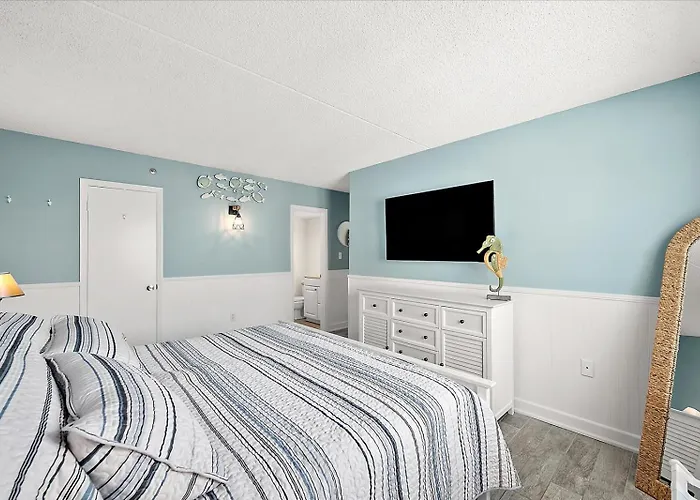Spectacular Side Ocean Views From Spacious 2 Bedroom Capri With Indoor Pool! *